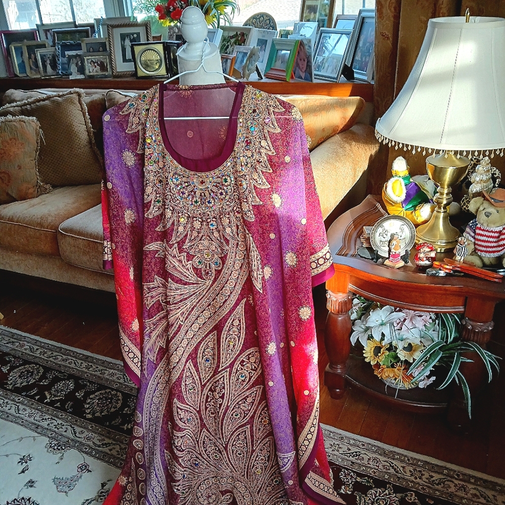 Gletary Koftan Style Evining Dress, Size comfortable L.